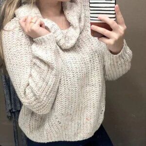 Moon & Madison Beige Speckled Confetti Cowl Neck Cropped Sweater Women's Small